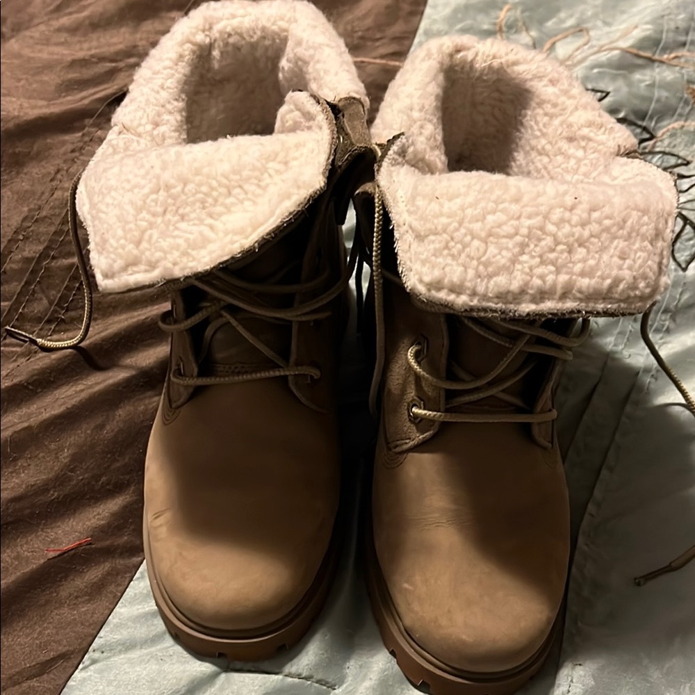 Timberland Tan Boots with Shearling Lining